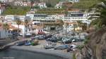 Fischerhafen von Câmara de Lobos mit bunten Fischerbooten (Südküste Madeira - Februar 2014)
