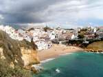 LAGOA e CARVOEIRO, Gemeindeteil Carvoeiro (Concelho de Lagoa), 07.02.2005, Blick ber die Bucht von Westen nach Osten