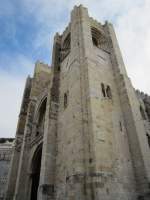 Lissabon, Kathedrale Se, Westfassade von 1380, erbaut von Afonso IV.