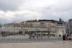 LISBOA (Concelho de Lisboa), 25.08.2019, Praa da Figueira mit Castelo de So Jorge