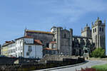 Blick von Norden aus auf die Kathedrale von Porto (S do Porto) in der Altstadt von Porto.