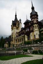 Sinaia, Schloss Peles, erbaut von 1873 bis 1883 fr Knig Carol I., Architekt Carl   Wilhelm Christian Ritter von Doderer (09.08.2009)