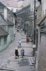 Die  Pempflinger Stiegen  sind eine Gasse zwischen Ober- und Unterstadt in Sibiu (Hermannstadt).