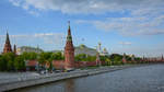 Die Mauern des Kreml´s mit dem groen Palast und einigen Kirchen Anfang Mai 2016 in Moskau.