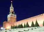 Nachtaufnahme des Moskauer Kreml.