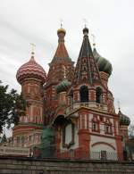 Die Basilius Kathedrale, eines der schnsten Gebude am Roten Platz in Moskau, gesehen am 12.09.2010.