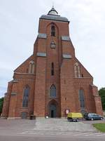 Skänninge, Varfrukyrkan oder Frauenkirche, dreischiffige Backsteinkirche mit etwas höherem Mittelschiff, erbaut im 14.