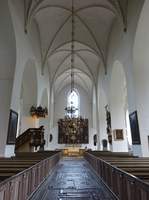 Skänninge, gotischer Innenraum der Frauenkirche, Flügelaltar von 1632, Kanzel von 1650 (15.06.2017)