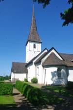 Linkping, Kirche von Kaga, erbaut um 1100, Turm erbaut im 16.