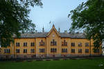 Das Rathaus in Linköping vom Park aus gesehen.