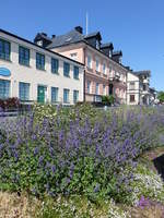 Vaxholm, alte Huser entlang der Strandgatan (03.06.2018)