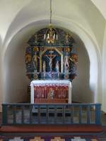 Skrstorp, kleiner Altar in der Rundkirche (14.06.2015)