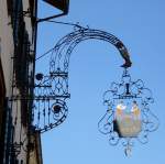 Kaiserstuhl/Schweiz, Zunftschild einer ehemaligen Schmiede, Juli 2013