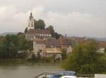 Hier nun die Frontseite der Stadt, die direkt am Rhein liegt und von der Kirche und der Burg berragt wird.