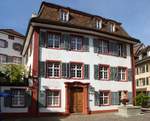 Rheinfelden AG, das Gasthaus zum  Goldenen Adler  am Obertorplatz, der vornehme Barock-Gasthof stammt von 1726, Mai 2017 