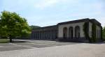 Riehen, die neoklassizistischen Gebude am Zentralplatz beherbergen Kapellen und Einsegnungsrume verschiedener Konfessionen, ein Krematorium und ein Bestattungsmuseum, Juni 2015 