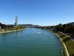 Basel, Blick von der Wettsteinbrcke rheinaufwrts, links der Roche Tower, April 2015