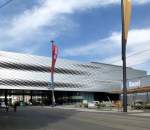 Basel, ein Teil der neuerbauten Messehallen, Juni 2015