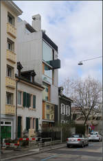 Moderne Architektur in Basel -    Als kleiner Wohnturm kann das Wohnhaus Bläsiring der Architekten Buchner Bründler gesehen werden.