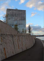 Moderne Architektur in Basel -    Asklepios 8 von Herzog & de Meuron im Novartis Campus.