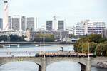 BASEL (Kanton Basel-Stadt), 01.10.2020, Blick von der Pfalz, einer Aussichtsplattform am Mnster auf den Rheine und die Mittlere Brcke