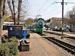 Pratteln, 20 Minuten Mittagsschlfchen bei der Haltestelle Bahnhofstrasse der Tramlinie 14 nach Basel - 01.04.2014