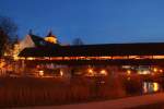 Die alte Holzbrcke in Aarbeg mit der Stadtkirche im Hintergrund; 06.02.2016