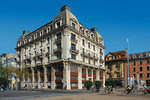 Biel/Bienne, Kontrollgebude am Zentralplatz.