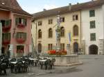 Le Landeron, Schloss und Brunnen Fontaine du Brave (30.07.2012)