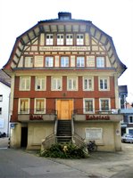 Einsiedeln, Schwanenstrasse 41, Gasthaus zum Rebstock (Baujahr 1710 + 1913) - 16.08.2011   