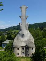 Dornach, das 1915 errichtete Heizhaus fr das Goetheanum, steht wie die anderen anthroposophischen Bauten seit 1993 unter Denkmalschutz, Juli 2013