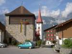 Brglen, Dorfplatz mit Wattigwilerturm, Tellmuseum und St.