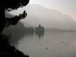 Mystisch, das Chteau de Chillon im Morgennebel.