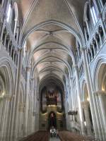 Lausanne, Kathedrale Notre-Dame, Langschiff und Orgelempore (08.09.2012)