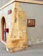 La Sarraz, der gefrchtete Pranger an der Place du Temple - 09.05.2014
