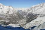 Blick aus knapp 3000m, vom Trockenen Steg, auf Zermatt.