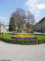 Der Frühling hält am 19.4.2010 auch in Winterthur Einzug, und der Springbrunnen, sowie die Blumen vor dem Stadthaus sind aus dem Winterschlaf erwacht.