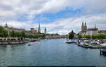 Unmittelbar, bevor die Limmat in den Zrichsee mndet, hat man von der Quaibrcke diese Sicht auf Zrich (CH).