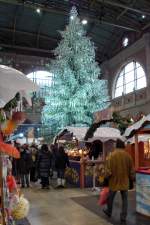 Stimmungsvoller Weihnachtsmarkt im Züricher Hauptbahnhof   14.12.09