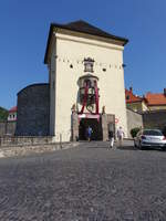 Kremnica / Kremnitz, historisches Stadttor am Namesti SNP (08.08.2020)