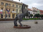 Presov / Esperies, Pferdeskulptur am Hauptplatz (01.09.2020)