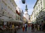 Bratislava, Altstadt mit Stadttor (03.09.2005)