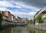 Ljubljana, Blick vom Ausflugsboot auf der Ljubljanica zur Kirche Mari Verkndigung, Juni 2016