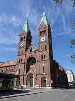Maribor, Franziskanerkirche, erbaut von 1892 bis 1900 durch Architekt Richard Jordan (04.05.2017)