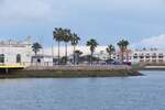 AYAMONTE, 14.03.2022, Blick vom Ro Guadiana auf den Anfang der Backbordseite der Jachthafeneinfahrt