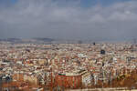 Barcelona, so gesehen Ende Februar 2012 von einem der beiden Hausberge der katalanischen Hauptstadt, dem 173 Meter hohen Montjuic.