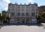 FIGUERES (Provincia de Girona), 28.09.2007, die Plaa Josep Pla mit dem Cine-Teatre El Jard von 1914, ein von Lloren Ros i Costa im Jugendstil errichteter Theaterbau