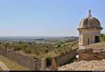 Blick auf die Anlage des Castell de Sant Ferran in Figueres (E) mit umgebender Landschaft.