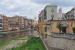 GIRONA (Provincia de Girona), 14.06.2015, Huserfront am Rio Onyar