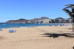 LAS PALMAS DE GRAN CANARIA (Provincia de Las Palmas), 03.04.2016, Blick in Richtung Norden auf einen Teil des 3,2 km langen Stadtstrandes „Playa de las Canteras 